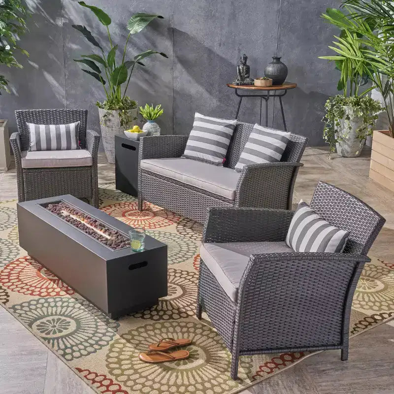 Christopher Knight Home Khaden Outdoor Wicker 4 Seater Chat Set with Fire Pit
