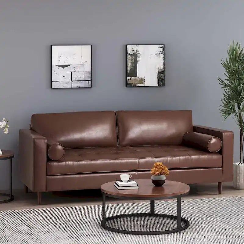 Canapé 3 places en cuir synthétique avec pieds en bois de bouleau et coussins décoratifs