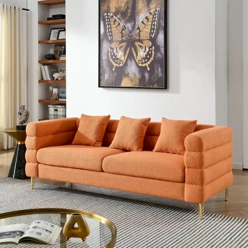 Canapé Art Déco 3 places en tissu Teddy, 3 coussins lombaires et pieds en métal doré — 205 cm