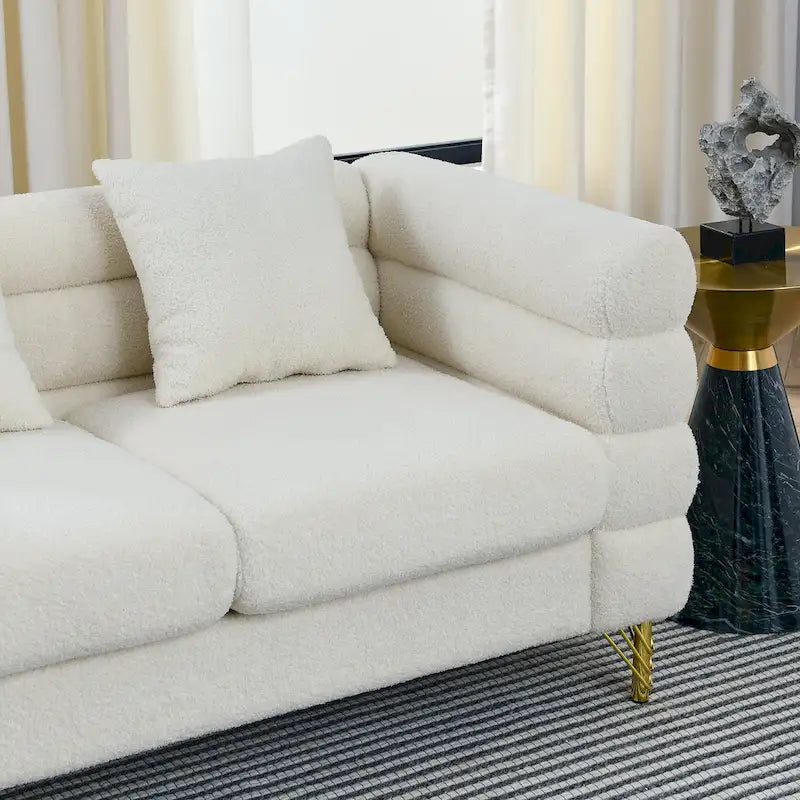 Canapé Art Déco 3 places en tissu Teddy, 3 coussins lombaires et pieds en métal doré — 205 cm