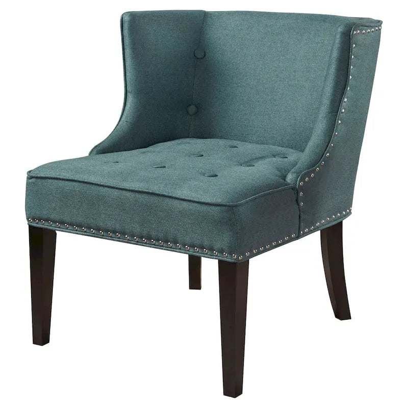 Fauteuil d'appoint capitonné avec clous décoratifs et silhouette incurvée