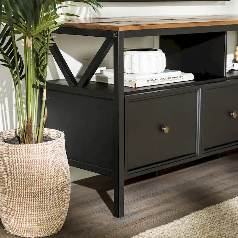 Meuble TV rustique bicolore de 60 po avec 3 tiroirs et compartiments ouverts — Style Ferme