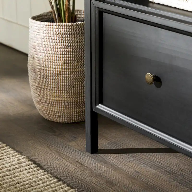 Meuble TV rustique bicolore de 60 po avec 3 tiroirs et compartiments ouverts — Style Ferme